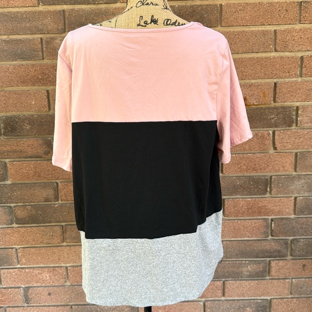 Shien Curve Colorblock Pink, Black, and Gray Women's Top Size 1XL - Picture 5 of 7